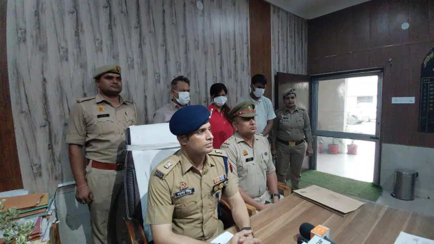 Noida News : फर्जी कॉल सेंटर का पर्दाफाश: सरगना सहित तीन गिरफ्तार