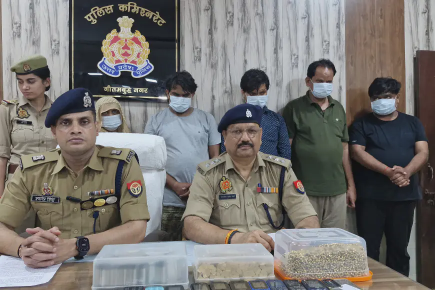 Greater Noida News : महिलाओं को झांसे में लेकर सोने के जेवरात ठगी करने वाले गैंग के पांच बदमाश गिरफ्तार