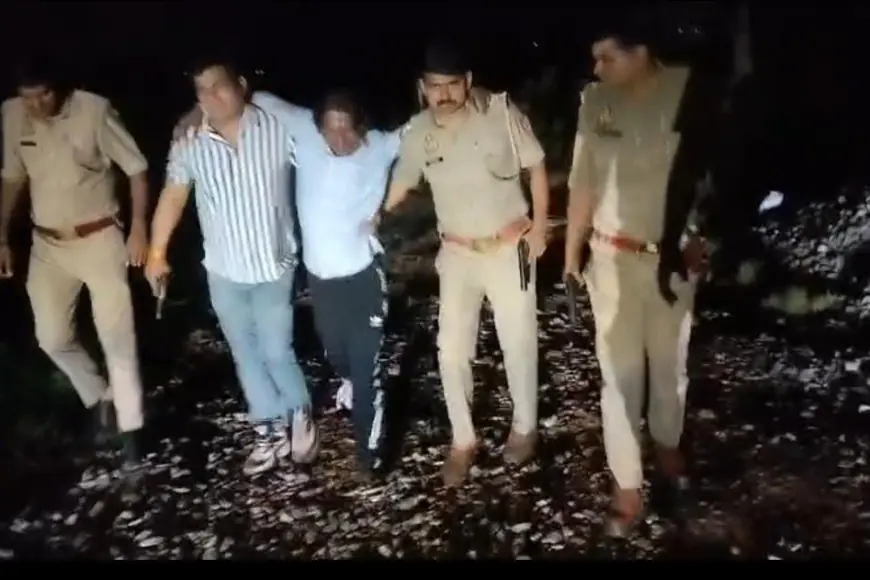 Greater Noida News : पुलिस मुठभेड़ के दौरान हत्या के प्रयास के मामले में वांछित दो बदमाश गिरफ्तार, एक के पैर में लगी गोली