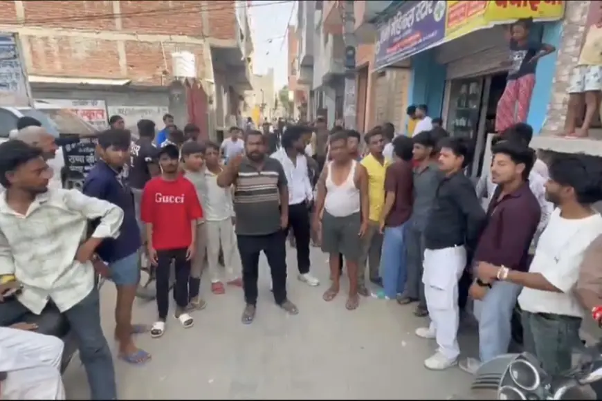 Noida News : विद्युत निगम के विरोध में छीजारसी में प्रदर्शन, यातायात हुआ बाधित