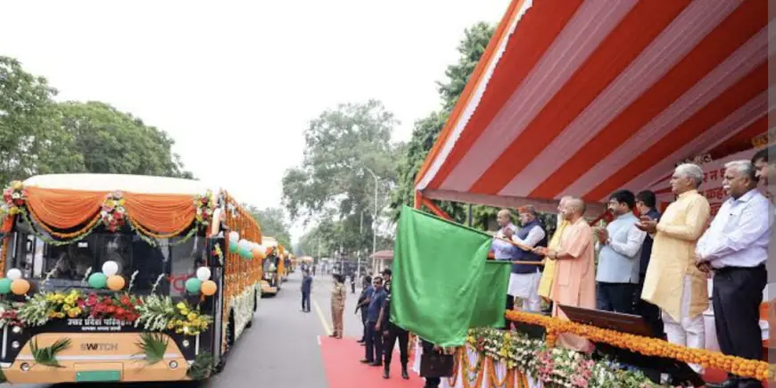 Noida News : योगी सरकार की ग्रीन मोबिलिटी को मिली रफ्तार, ई-बसों का शानदार प्रदर्शन