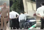Noida News :  बूम बैरियर तोड़कर सोसाइटी में घुसा बीएमडब्ल्यू कार सवार, सोशल मीडिया पर वीडियो वायरल, पुलिस ने किया गिरफ्तार