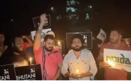 Noida News : आबादी की जमीन को लेकर घमासान, ग्रामीणों का प्राधिकरण पर फूटा गुस्सा