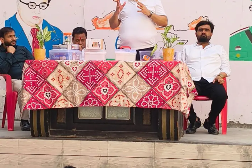 Noida News : गांधी-शास्त्री जयंती पर बच्चों ने दिखाई रचनात्मकता, फर्स्ट ऐड बॉक्स प्रतियोगिता में लिया हिस्सा