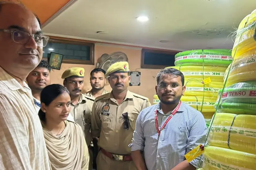 Ghaziabad News :  बिना लाइसेंस का आईएसआई मार्क का हो रहा था इस्तेमाल,1922 मीटर गार्डन पाइप और पैकेजिंग टेप जप्त