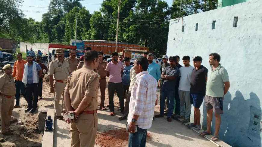 Jewar News : जमीनी विवाद में छोटे भाई ने बड़े भाई की फावड़े से काटकर की हत्या