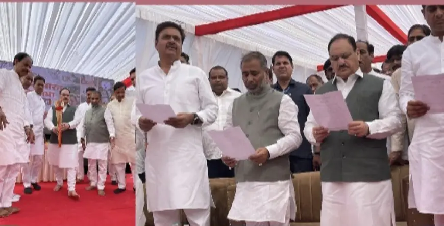 Noida News : सेवा ज्योति कलश यात्रा मे एक किलोमीटर तक पैदल चले केंद्रीय मंत्री जेपी नड्डा, हजारों लोगों ने सुना प्रधानमंत्री का संबोधन